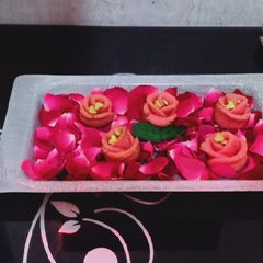 A picture of Rose shape Cookies.