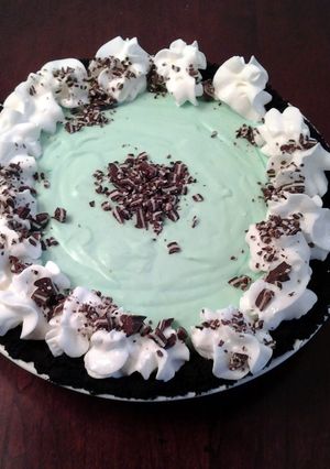 A picture of Grasshopper Pie.