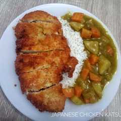 A picture of Japanese chicken katsu curry.