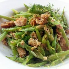 A picture of Green Bean With Tuna.