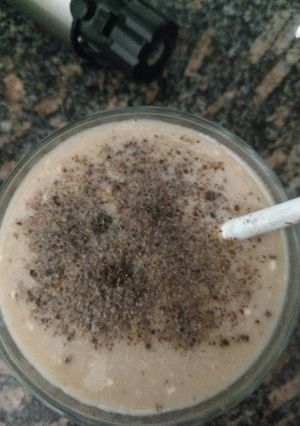 Una foto de Licuado de membrillo ; arándano chocolate y azúcar negra