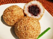 A picture of fried rice balls