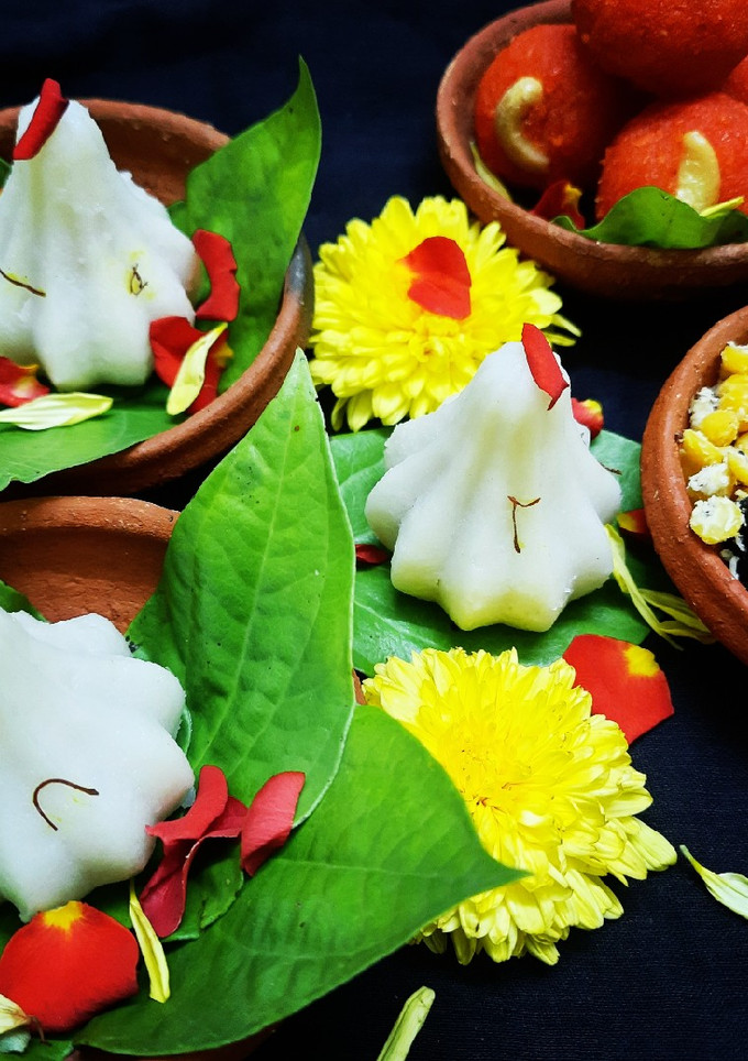 மோதகம்(modak recipe in tamil) செய்முறை முக்கிய புகைப்படம்