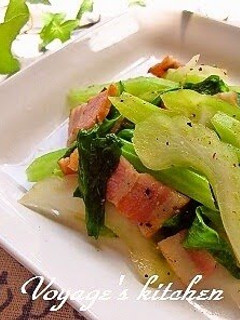 A picture of Celery and Bacon Stir-fry with Black Pepper.