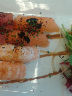 A picture of Sushi.