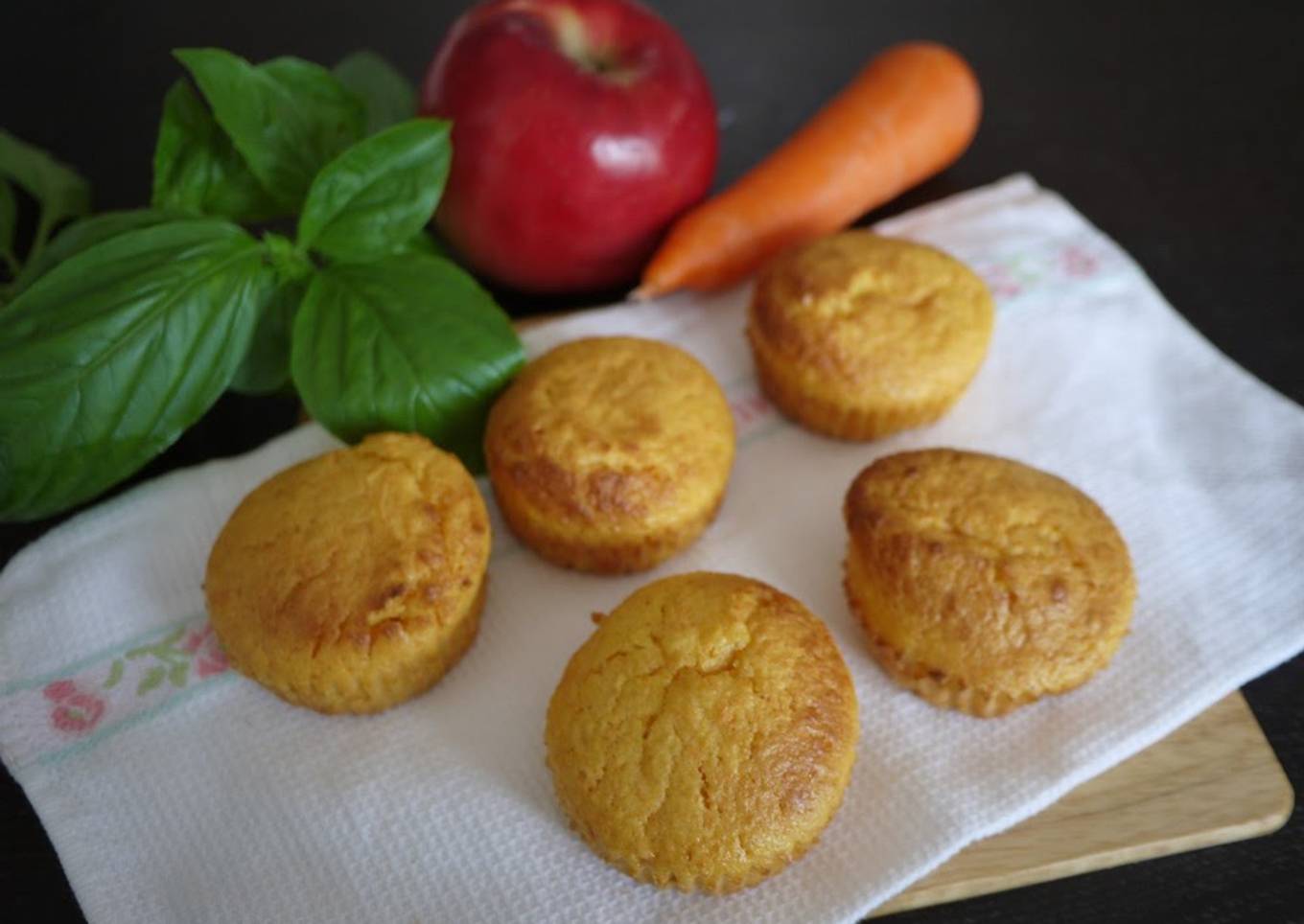 Soft muffins with carrots, apples and ginger ♪