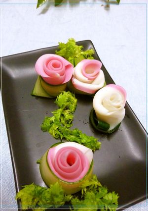 A picture of Deluxe Kamaboko Flowers.