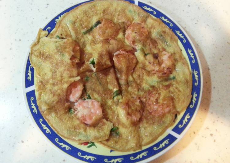 Recipe of Quick Shrimp &amp; Spring Onion Omelette.