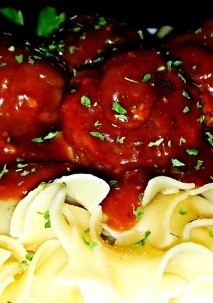 A picture of Mike's Easy Egg Noodles & Meatballs.