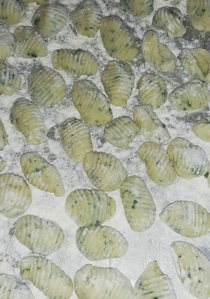 Una foto de Ñoquis de perejil 🥬🥬