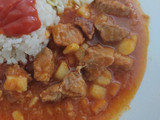 Carne guisada con tomate