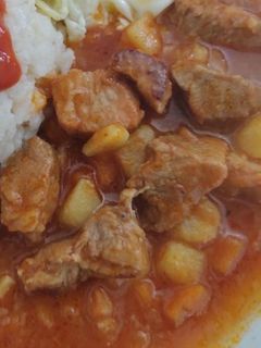 Una foto de Carne guisada con tomate