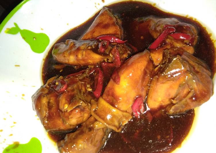 Ayam kecap pedas