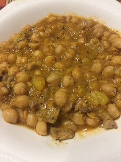 Una foto de Garbanzos con hierbabuena