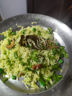 मटर पुलाव (Matar pulao recipe in Hindi) रेसिपी मुख्य फोटो
