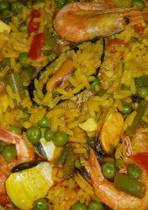 Foto principal de Paella de marisco con verduras