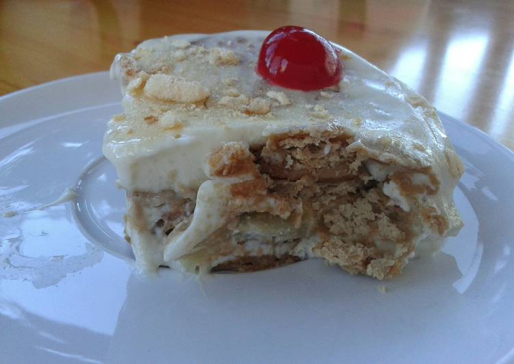 Tarta de galletas, limón, piña y suspiros