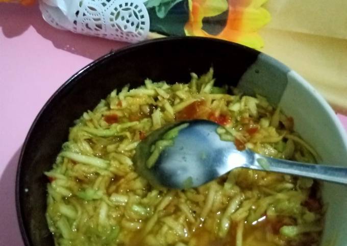 Wajib coba! Resep buat Rujak Mangga Muda Parut dijamin nagih banget