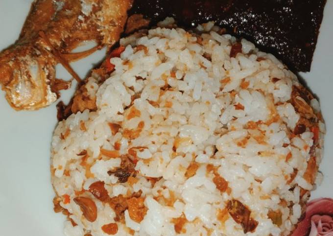 Nasi Tutug Oncom