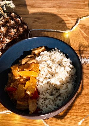 Une photo de Porc aux poivrons/ananas