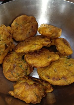 पकौड़े(pakode recipe in hindi) रेसिपी मुख्य फोटो