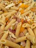 Macarrones con pollo aprovechado