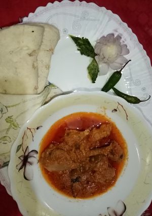 A picture of Tikka Karhai with naan.