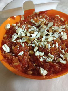 ગાજર નો હલવો (Gajar Halwa Recipe In Gujarati) રેસીપી મુખ્ય ફોટો