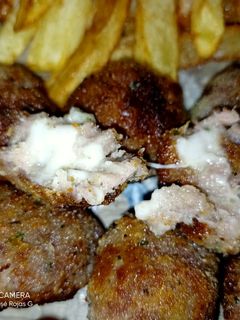 Una foto de Albóndigas rellenas de Parmesano