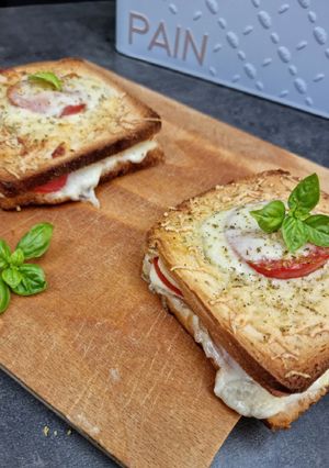 Une photo de °Croque-monsieur à l'italienne°