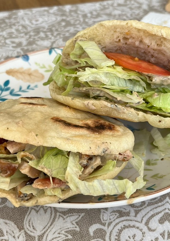 Una foto de Kebab de pollo