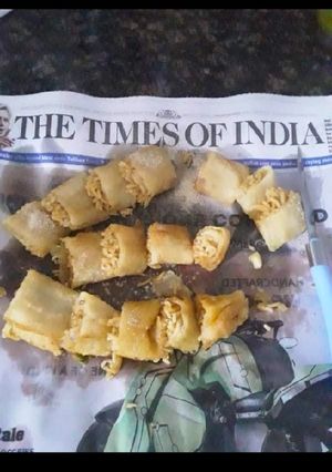 वेजिटेबल स्प्रिंग रोल (vegetable spring roll recipe in Hindi) रेसिपी मुख्य फोटो