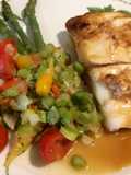 Lenguado glaseado con guarnición de verduras