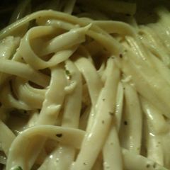 A picture of Kandi‘s Fettucini Alfredo.