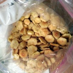 A picture of Oyster Cracker snack.