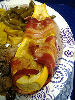 A picture of Yellow squash boats.