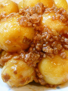 A picture of Comforting Simmered New Potatoes.
