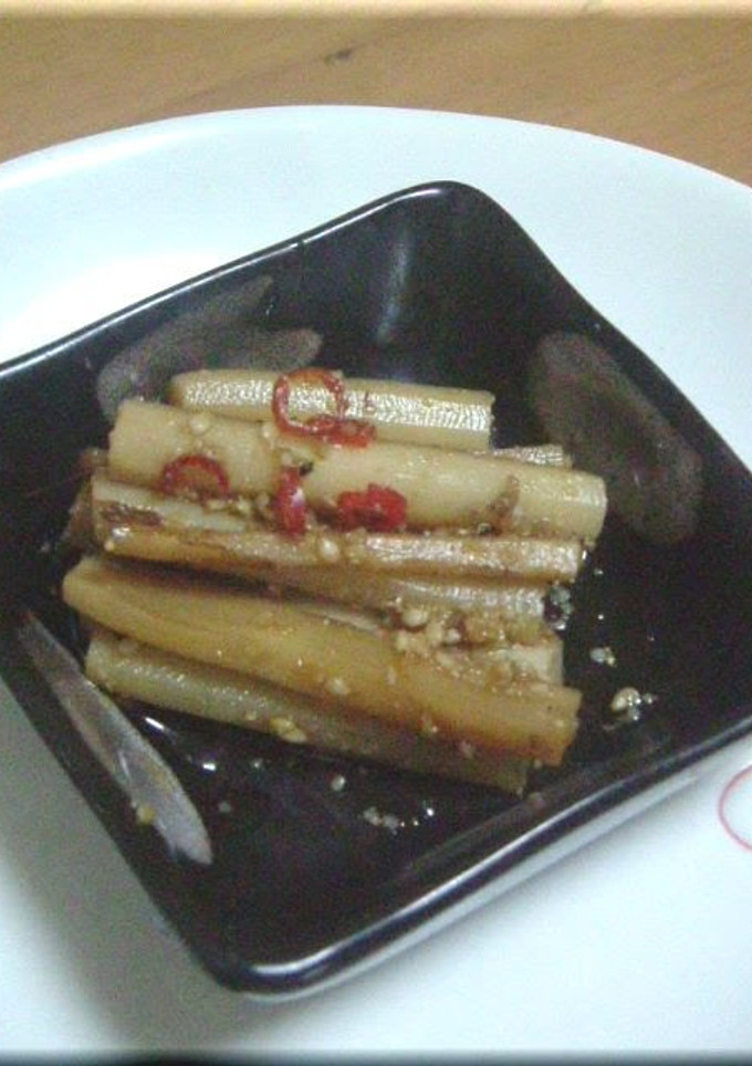 A picture of Simmered Burdock Root with Sesame Seeds.