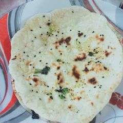 Garlic naan A picture of Garlic naan.