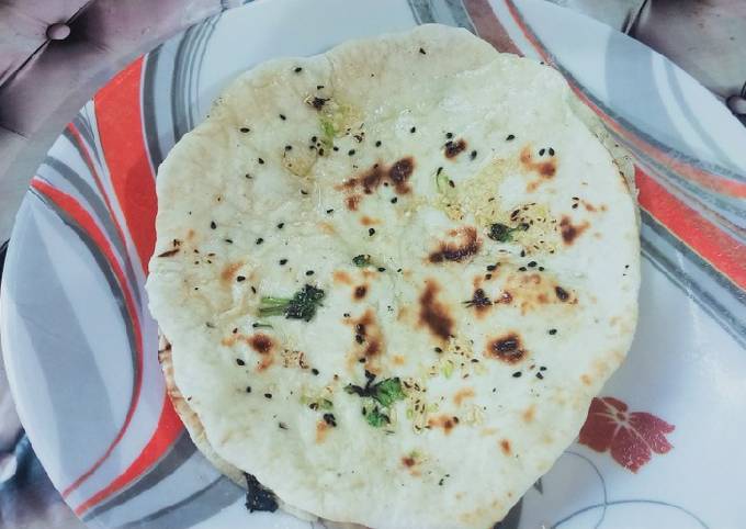 Garlic naan