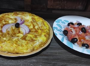 صورة لوصفة فريت اوملات 🍟🥚 بالبصل 🧅