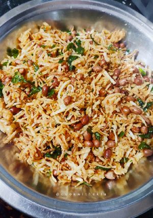 व्रत की कुरकुरी आलू लच्छा नमकीन (Vrat ki kurkuri aloo lachha namkeen recipe in Hindi) रेसिपी मुख्य फोटो