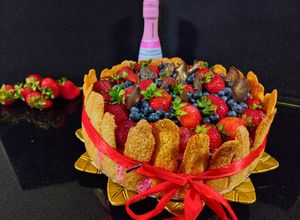 Una foto de Carlota de fresas 🍓