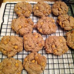 A picture of Oatmeal butterscotch cookies.