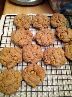 A picture of Oatmeal butterscotch cookies.