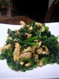 Tender Chicken Breast and Chrysanthemum Greens with Garlic and Soy Sauce