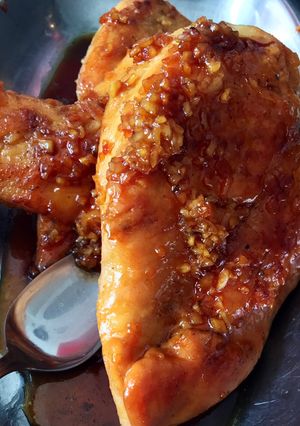 Una foto de Pollo con Miel de Ajo