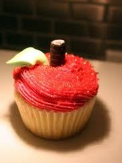 A picture of Apple vanilla cupcakes.