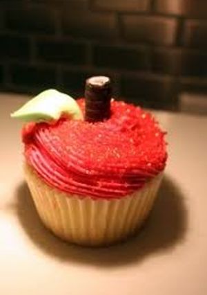 A picture of Apple vanilla cupcakes.