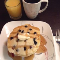 A picture of Lazy Butt Blueberry Pancakes.